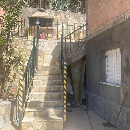 בית נופש Stefania's House *